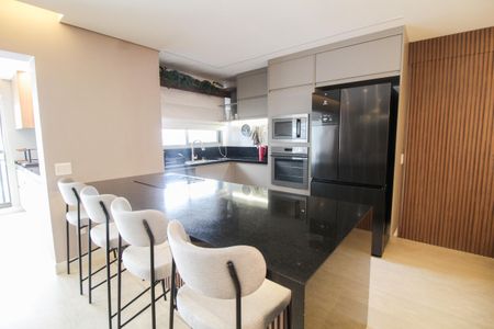 Apartamento à venda com 130m², 3 quartos e 2 vagas Apartamento à venda com 130m², 3 quartos e 2 vagasCozinha