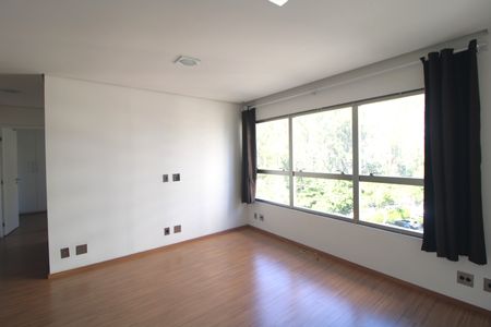 Apartamento para alugar com 69m², 2 quartos e 2 vagasSala