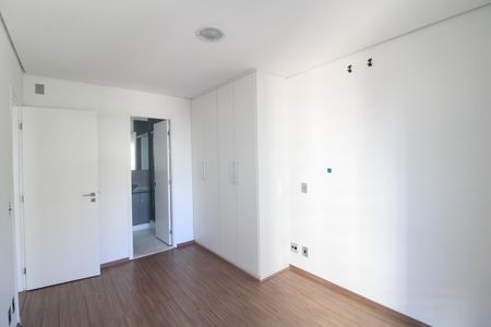 Apartamento para alugar com 69m², 2 quartos e 2 vagasSuíte