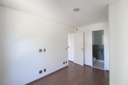 Apartamento para alugar com 69m², 2 quartos e 2 vagasSuíte