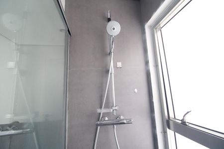 Apartamento para alugar com 69m², 2 quartos e 2 vagasBanheiro da suíte