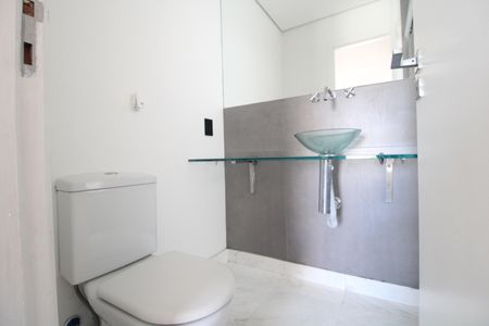 Apartamento para alugar com 69m², 2 quartos e 2 vagasBanheiro da suíte