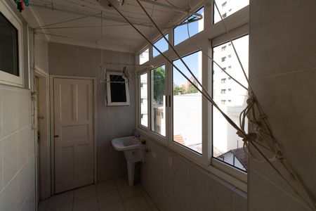 Apartamento para alugar com 133m², 3 quartos e 1 vagaÁrea de Serviço