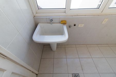 Apartamento para alugar com 133m², 3 quartos e 1 vagaÁrea de Serviço