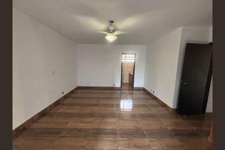 Casa à venda com 213m², 3 quartos e 1 vaga Casa à venda com 213m², 3 quartos e 1 vagaSuíte