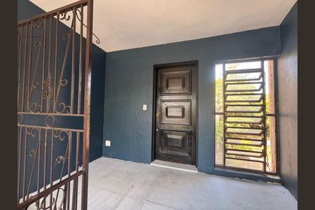 Casa à venda com 213m², 3 quartos e 1 vaga Casa à venda com 213m², 3 quartos e 1 vagaÁrea comum