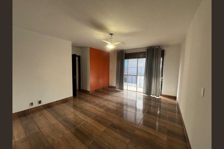 Casa à venda com 213m², 3 quartos e 1 vaga Casa à venda com 213m², 3 quartos e 1 vagaSuíte