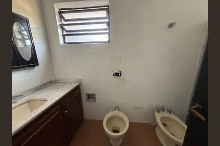 Casa à venda com 213m², 3 quartos e 1 vaga Casa à venda com 213m², 3 quartos e 1 vagaBanheiro Social