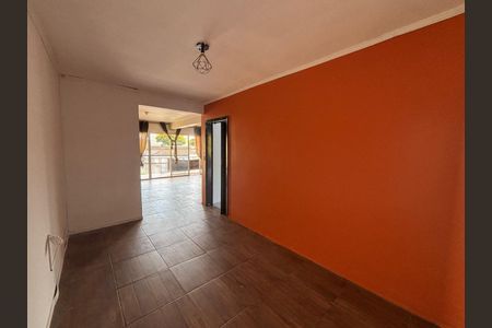 Casa à venda com 213m², 3 quartos e 1 vaga Casa à venda com 213m², 3 quartos e 1 vagaSala