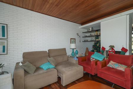 Casa à venda com 459m², 3 quartos e 3 vagasSala