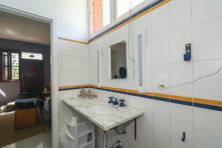 Casa à venda com 459m², 3 quartos e 3 vagasBanheiro da Suíte