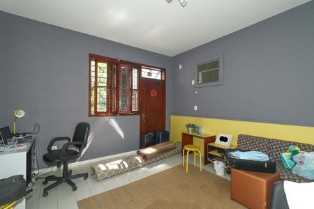 Casa à venda com 459m², 3 quartos e 3 vagasQuarto Suíte