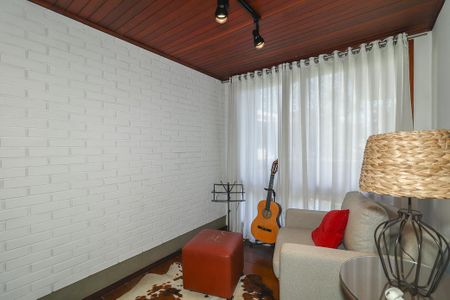 Casa à venda com 459m², 3 quartos e 3 vagasEspaço entre quartos