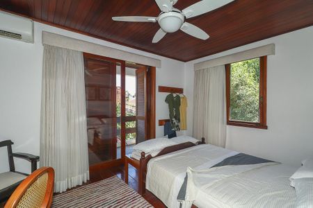 Casa à venda com 459m², 3 quartos e 3 vagasQuarto 3