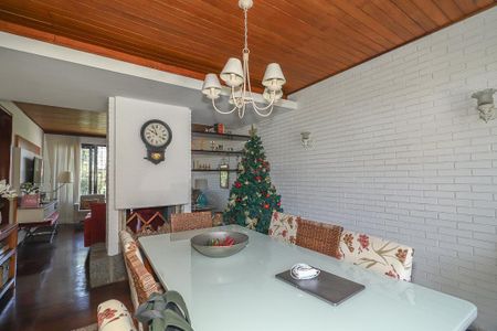 Casa à venda com 459m², 3 quartos e 3 vagasSala