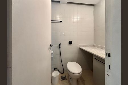 Apartamento à venda com 94m², 2 quartos e 1 vaga Apartamento à venda com 94m², 2 quartos e 1 vagaSuíte - banheiro