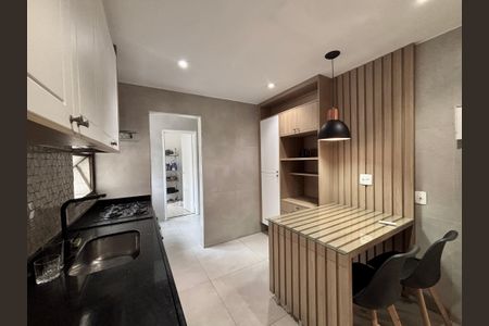 Apartamento à venda com 94m², 2 quartos e 1 vaga Apartamento à venda com 94m², 2 quartos e 1 vagaCozinha