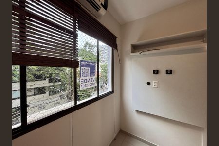 Apartamento à venda com 94m², 2 quartos e 1 vaga Apartamento à venda com 94m², 2 quartos e 1 vagaPlaca