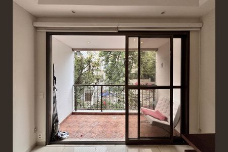 Apartamento à venda com 94m², 2 quartos e 1 vaga Apartamento à venda com 94m², 2 quartos e 1 vagaVaranda da sala