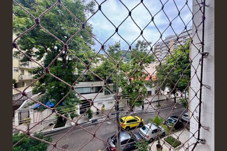 Apartamento à venda com 94m², 2 quartos e 1 vaga Apartamento à venda com 94m², 2 quartos e 1 vagaSuíte - vista