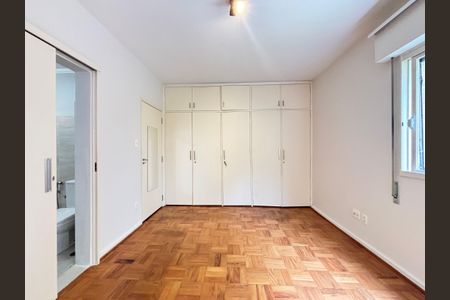 Apartamento à venda com 135m², 3 quartos e 1 vagaSuíte