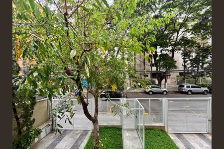 Apartamento à venda com 135m², 3 quartos e 1 vagaVista