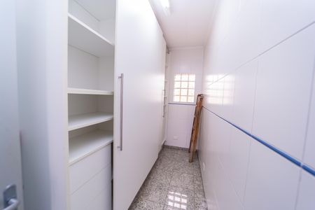 Casa à venda com 320m², 3 quartos e 2 vagasDespensa