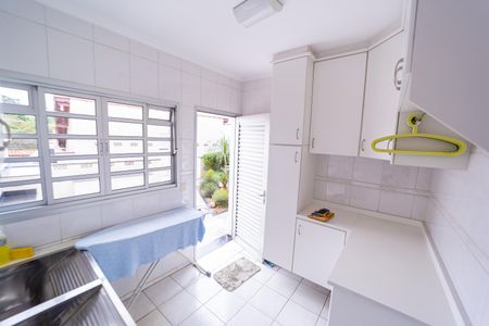 Casa à venda com 320m², 3 quartos e 2 vagasÁrea de Serviço