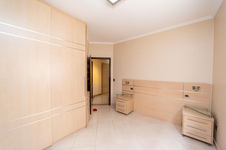 Casa à venda com 320m², 3 quartos e 2 vagasSuíte 2