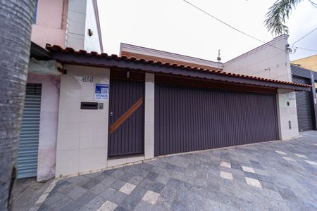 Casa à venda com 320m², 3 quartos e 2 vagasPlaca