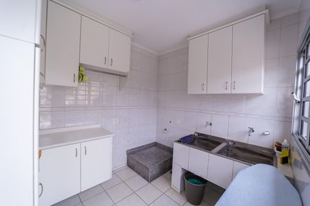 Casa à venda com 320m², 3 quartos e 2 vagasÁrea de Serviço