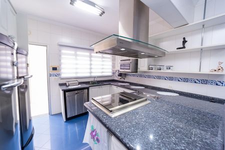 Casa à venda com 320m², 3 quartos e 2 vagasCozinha