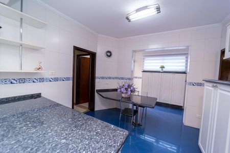 Casa à venda com 320m², 3 quartos e 2 vagasCozinha