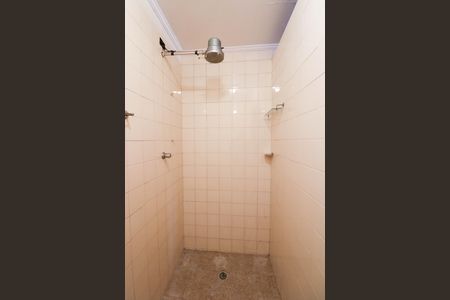 Casa à venda com 412m², 4 quartos e 6 vagas Casa à venda com 412m², 4 quartos e 6 vagasBanheiro Vestiário Feminino