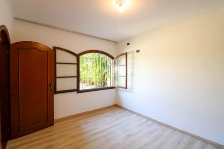 Casa à venda com 412m², 4 quartos e 6 vagas Casa à venda com 412m², 4 quartos e 6 vagasSuíte 2