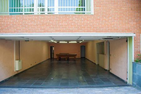 Casa à venda com 412m², 4 quartos e 6 vagas Casa à venda com 412m², 4 quartos e 6 vagasSalão de festas