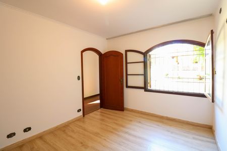 Casa à venda com 412m², 4 quartos e 6 vagas Casa à venda com 412m², 4 quartos e 6 vagasSuíte 2