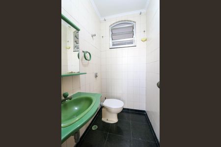 Casa à venda com 412m², 4 quartos e 6 vagas Casa à venda com 412m², 4 quartos e 6 vagasLavabo