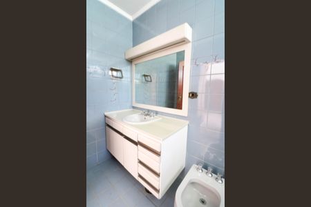 Casa à venda com 412m², 4 quartos e 6 vagas Casa à venda com 412m², 4 quartos e 6 vagasBanheiro da Suíte 4