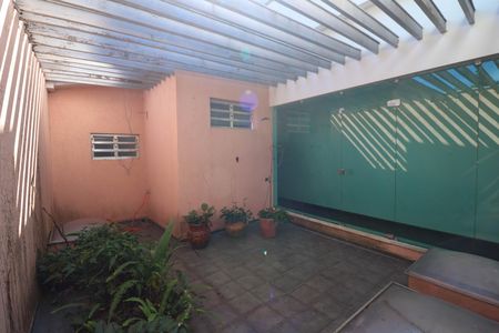 Casa à venda com 412m², 4 quartos e 6 vagas Casa à venda com 412m², 4 quartos e 6 vagasJardim de inverno