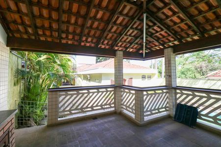 Casa à venda com 412m², 4 quartos e 6 vagas Casa à venda com 412m², 4 quartos e 6 vagasChurrasqueira