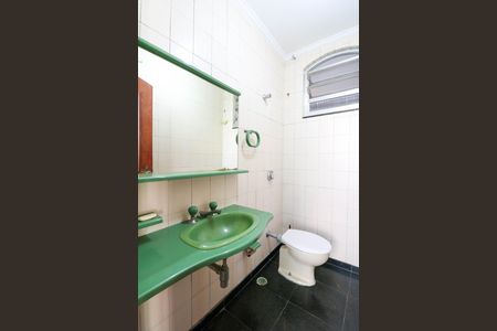 Casa à venda com 412m², 4 quartos e 6 vagas Casa à venda com 412m², 4 quartos e 6 vagasLavabo