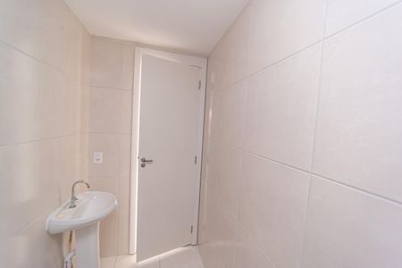 Apartamento para alugar com 34m², 2 quartos e sem vagaBanheiro