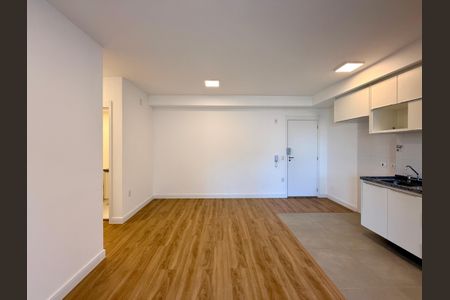Apartamento para alugar com 72m², 2 quartos e 1 vaga Apartamento para alugar com 72m², 2 quartos e 1 vagaSala/Cozinha