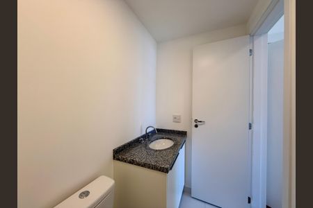 Apartamento para alugar com 72m², 2 quartos e 1 vaga Apartamento para alugar com 72m², 2 quartos e 1 vagaBanheiro da Suíte