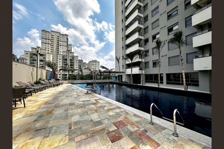 Apartamento para alugar com 72m², 2 quartos e 1 vaga Apartamento para alugar com 72m², 2 quartos e 1 vagaÁrea comum - Piscina