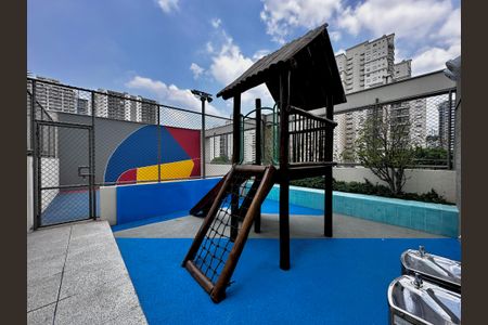 Apartamento para alugar com 72m², 2 quartos e 1 vaga Apartamento para alugar com 72m², 2 quartos e 1 vagaÁrea comum - Playground