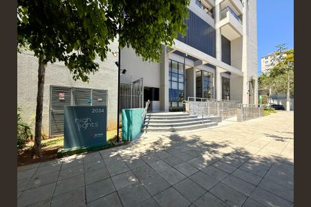 Apartamento para alugar com 72m², 2 quartos e 1 vaga Apartamento para alugar com 72m², 2 quartos e 1 vagaFachada