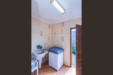 Casa à venda com 50m², 3 quartos e 1 vagaÁrea de Serviço