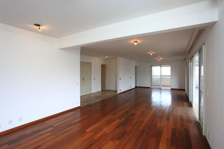 Apartamento à venda com 261m², 4 quartos e 4 vagasSala